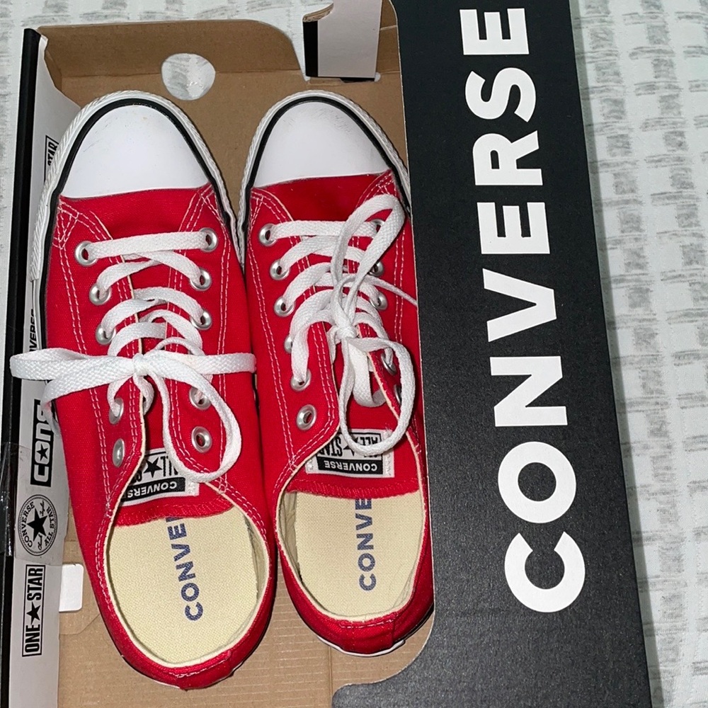 Womens size 8 red converse